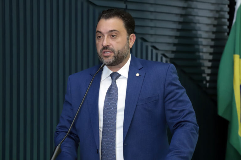 Átila Lira sugere ajustes no Fies Social para ampliar acesso à educação superior