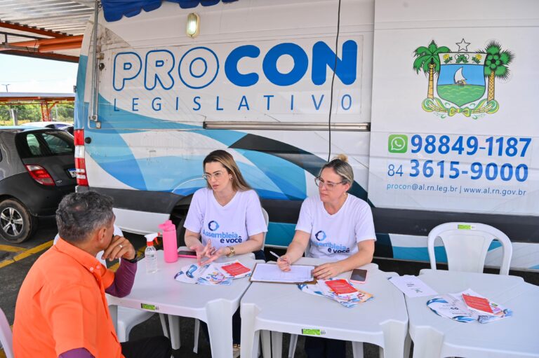 Assembleia Legislativa do RN leva Procon Móvel às ruas em celebração ao Dia do Consumidor