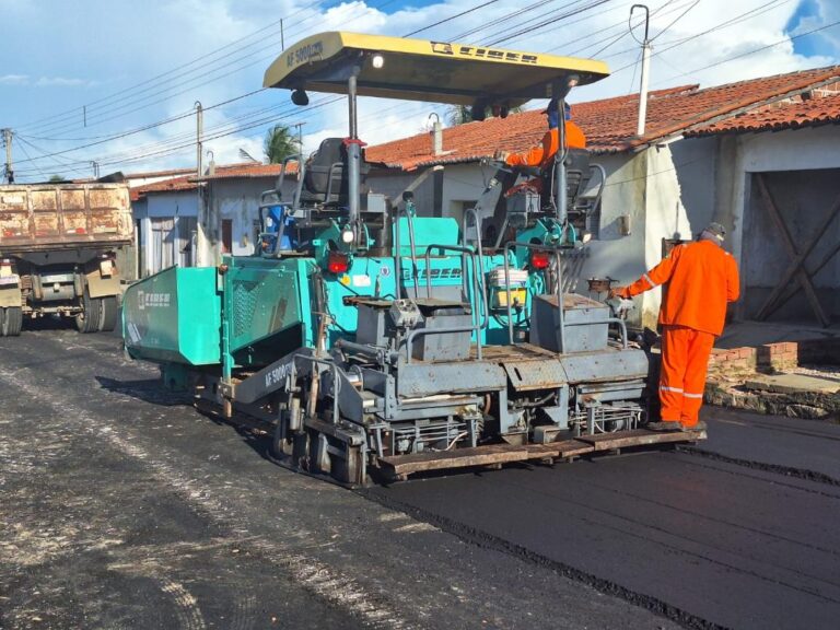 Prefeitura inicia obras de pavimentação asfáltica na rua Francisco Belo de Oliveira