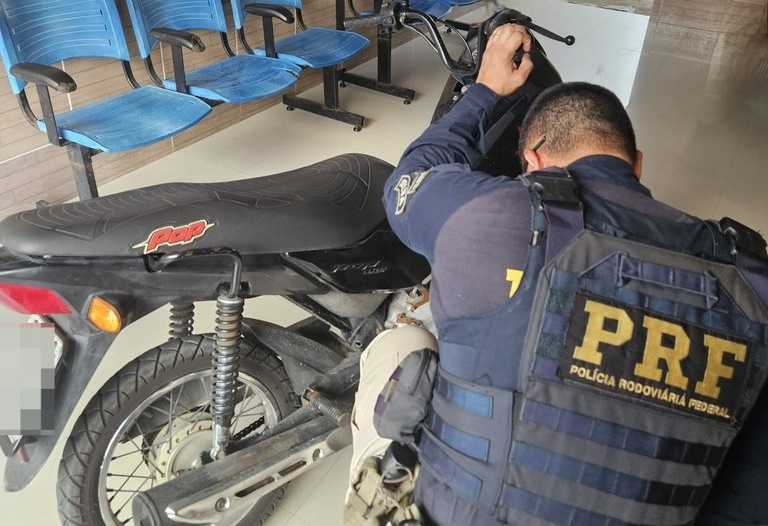 PRF prende três homens e recupera três veículos nas últimas 24 horas no Rio Grande do Norte