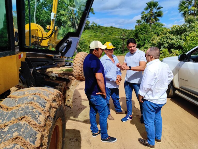 Assú,03/05: Prefeitura do Assú investe na recuperação de estradas para melhorar acesso a comunidades Assú,03/05: Prefeitura do Assú investe na recuperação de estradas para melhorar acesso a comunidades