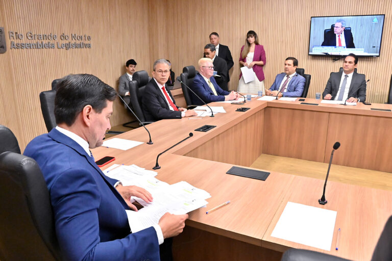 CCJ da AL aprova medidas em prol do desenvolvimento social e combate ao trabalho escravo CCJ da AL aprova medidas em prol do desenvolvimento social e combate ao trabalho escravo