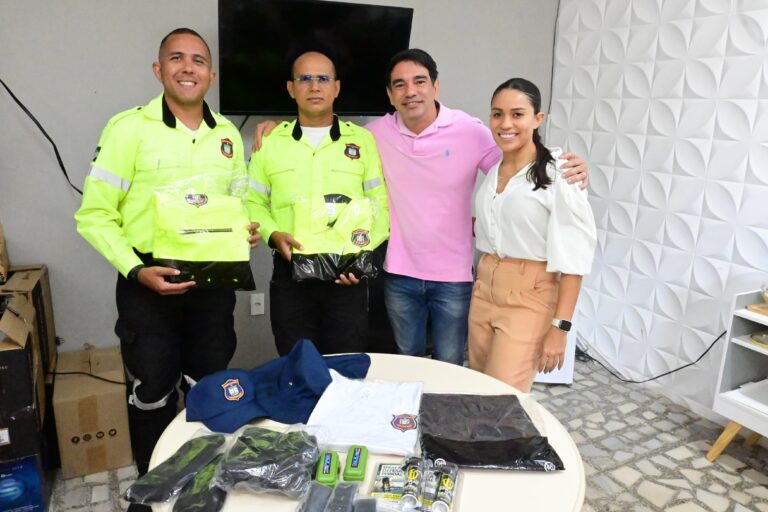 Demutran de Assú recebe novos fardamentos e equipamentos para aprimorar trabalho dos agentes de trânsito