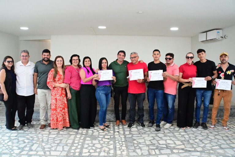 nvestimentos em capacitação qualificam 143 novos profissionais assuenses nvestimentos em capacitação qualificam 143 novos profissionais assuenses