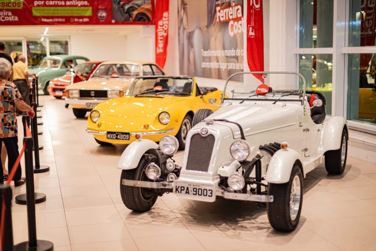 2° Edição de Exposição de Carros Antigos, na Ferreira Costa.