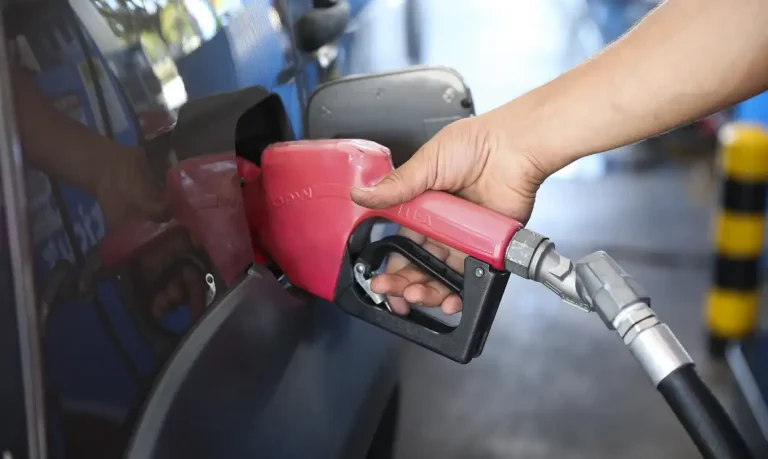 Subsídio de R$ 2,12 ao diesel deve ser mantido por 30 dias Subsídio de R$ 2,12 ao diesel deve ser mantido por 30 dias