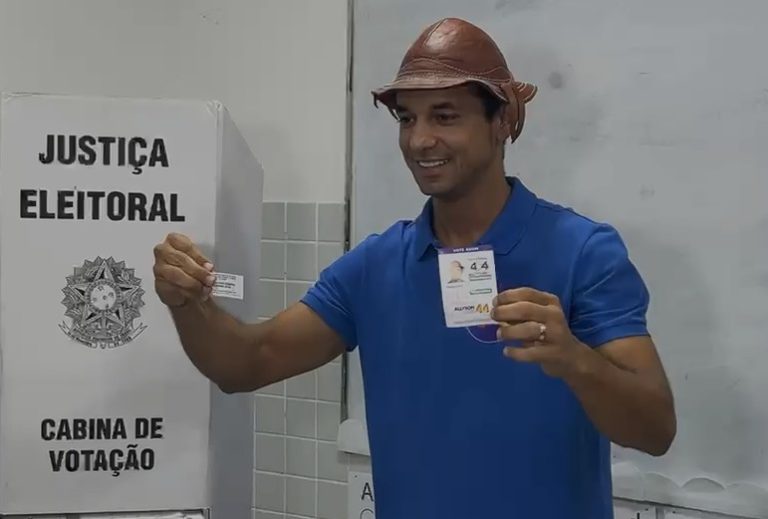 Allyson vota em Mossoró e demonstra confiança na vitória no segundo turno