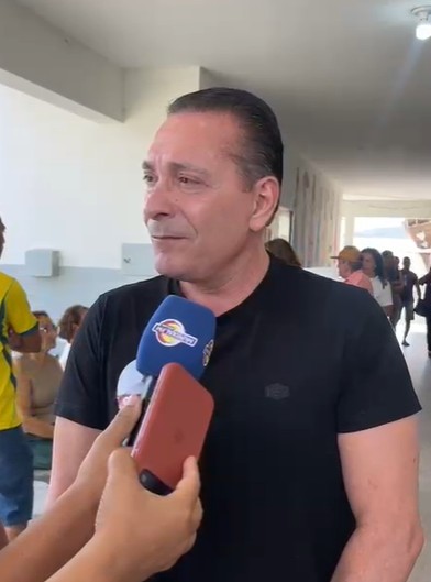 Ezequiel vota em Currais Novos e acredita na vitória de Cadu